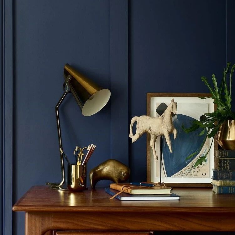 🎨DH Oxford Blue by @duluxheritageireland is a deep and sumptuous navy with its origins rooted in the Edwardian period and long associated with luxury.