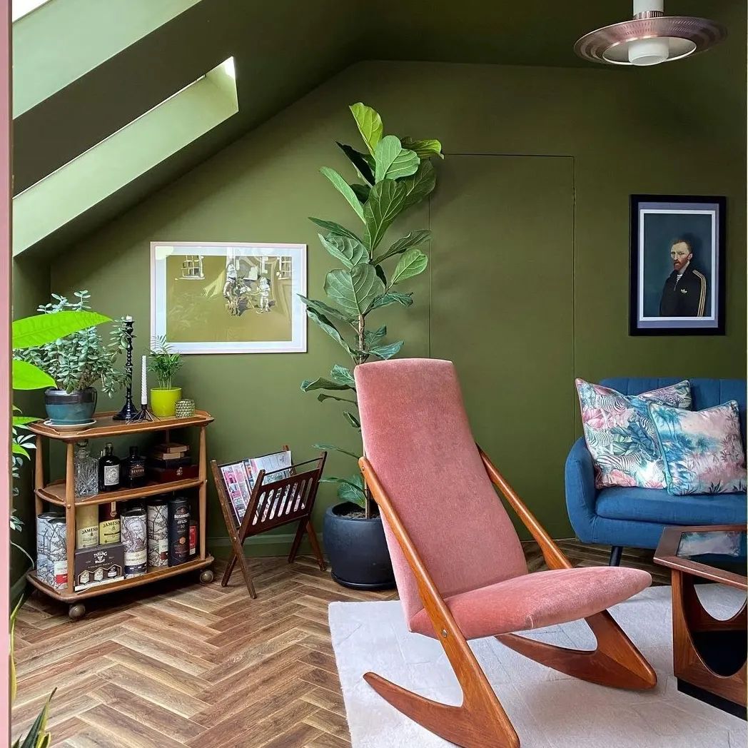 How stunning is this living space designed by @crownpaintsireland Style Guide @saara_mcloughlin ? 😍

Saara used 🎨Forest Vista from the Elle Colour Collection to create this beautiful look. Available today in-store and online at stillorgandecor.ie for delivery nationwide!