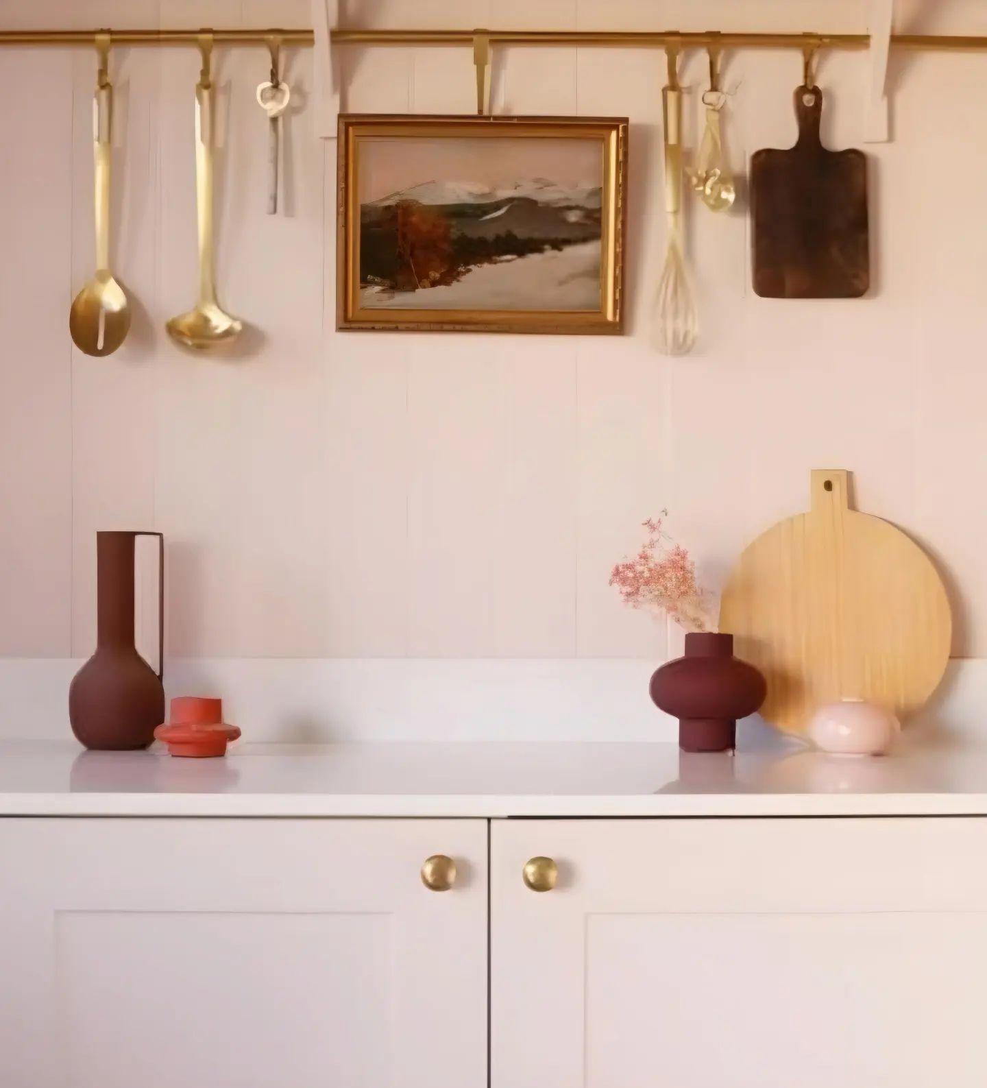 Jen @halfpaintedhouse has used 🎨 Threadneedle No.262 by Mylands of London to absolutely beautiful effect in this colour drenched kitchen scheme.

Threadneedle No.262 - a refined and subtle pale pink, white with a hint of orange and umber.

The warm pastel tones of this paint are blackened slightly, resulting in a deep, sophisticated and fresh colour. It can feel delicate in large spaces, or be used to add an enveloping pink tone to smaller rooms.

Image and design credit: @halfpaintedhouse
Paint: @mylands_london
