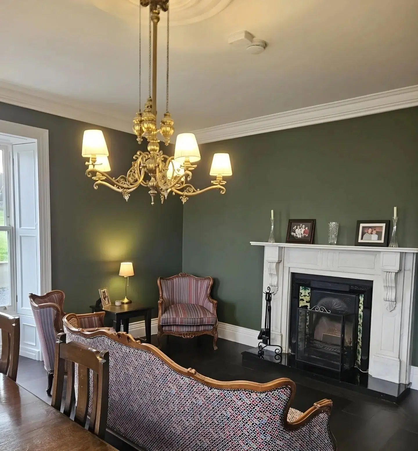 This dining room colour scheme by the brilliant Lesley @5thwallinteriors features 🎨 Bonzai N448 by @tikkurila_ireland .

An absolutely beautiful colour scheme - we love it Lesley! 👌