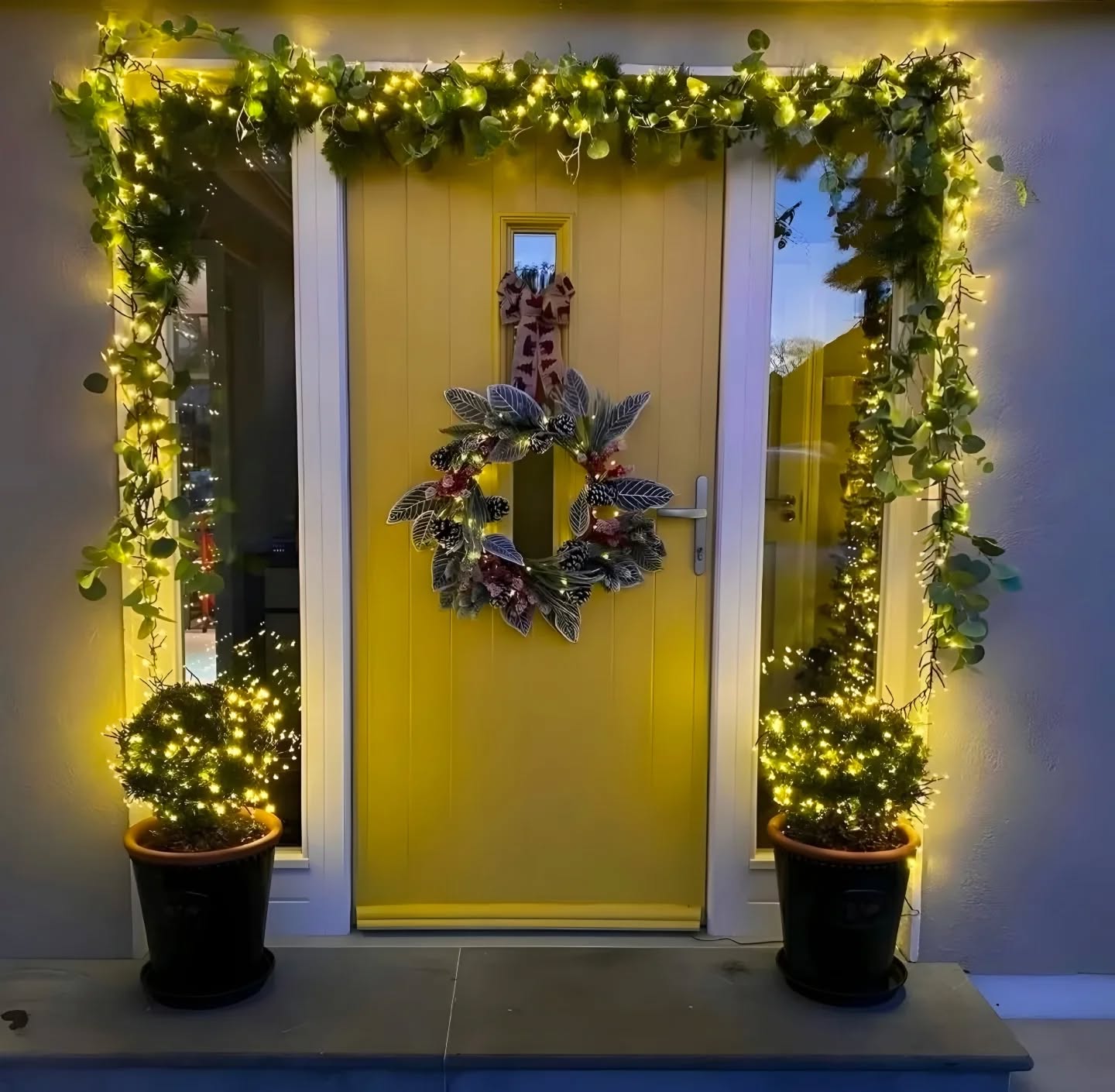 DSpWWuBCO4F 13 How beautiful is this festive front door by @5thwallinteriors !? 😍🎄
Featuring 🎨 Grapefruit by @tikkurila_ireland – a bold, joyful colour that makes the perfect seasonal statement.