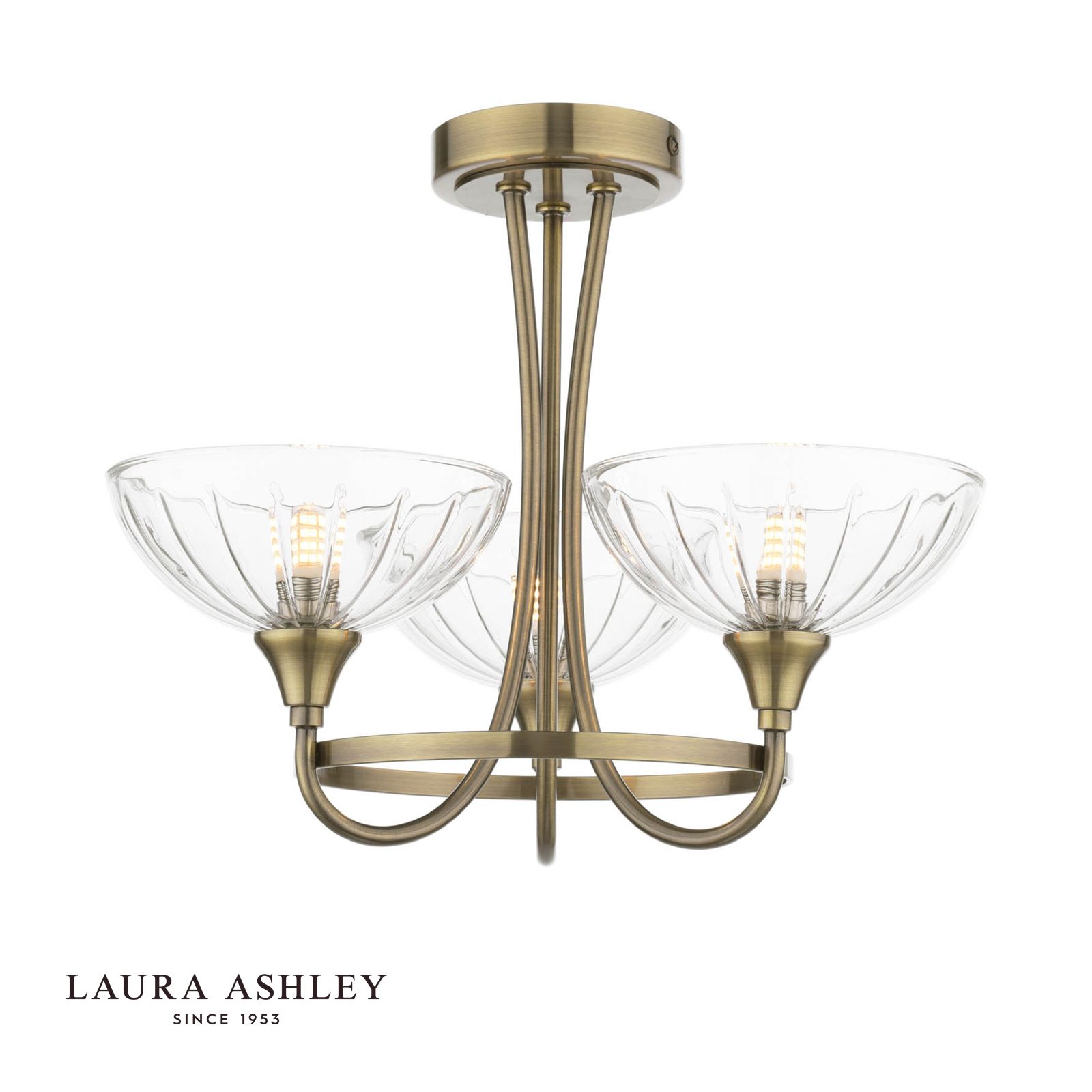 laura ashley Plafonnier semi-encastré Wellham à 3 lumières, laiton antique et verre côtelé 1 laura ashley Plafonnier semi-encastré Wellham à 3 lumières, laiton antique et verre côtelé - Stillorgan Decor