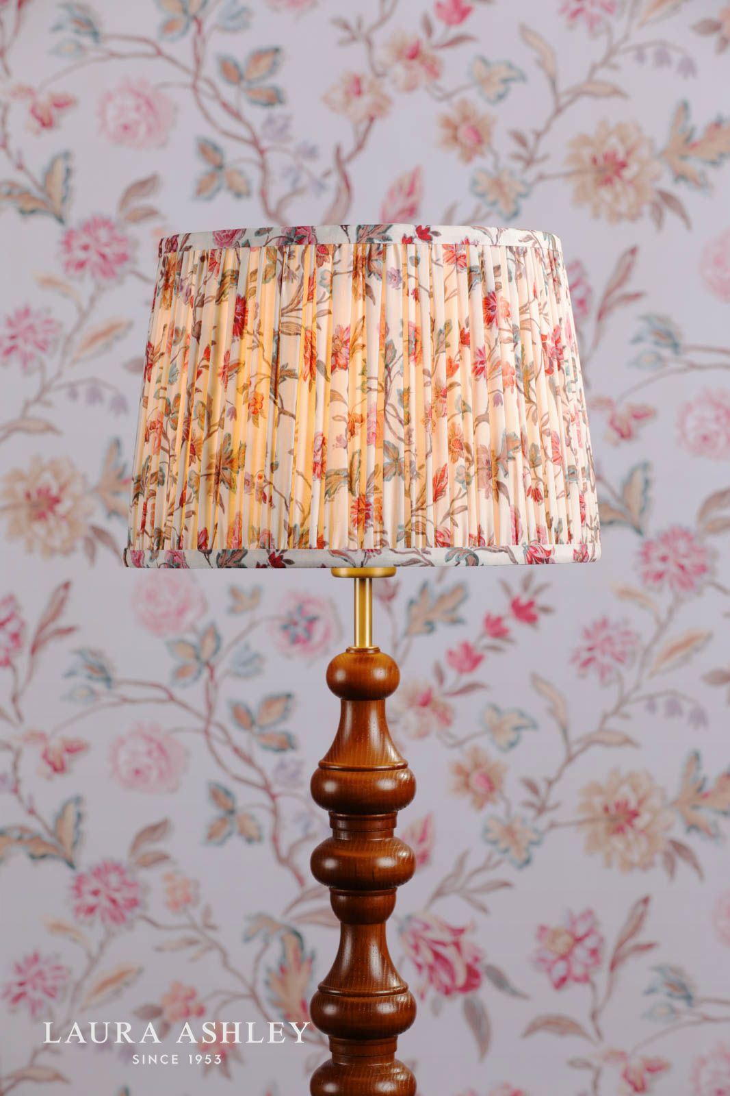 laura ashley Lingmell Trail crèmekleurige katoenen taps toelopende trommelvormige lampenkap 30 cm/12 inch 2 laura ashley Lingmell Trail crèmekleurige katoenen taps toelopende trommelvormige lampenkap 30 cm/12 inch - Stillorgan Decor