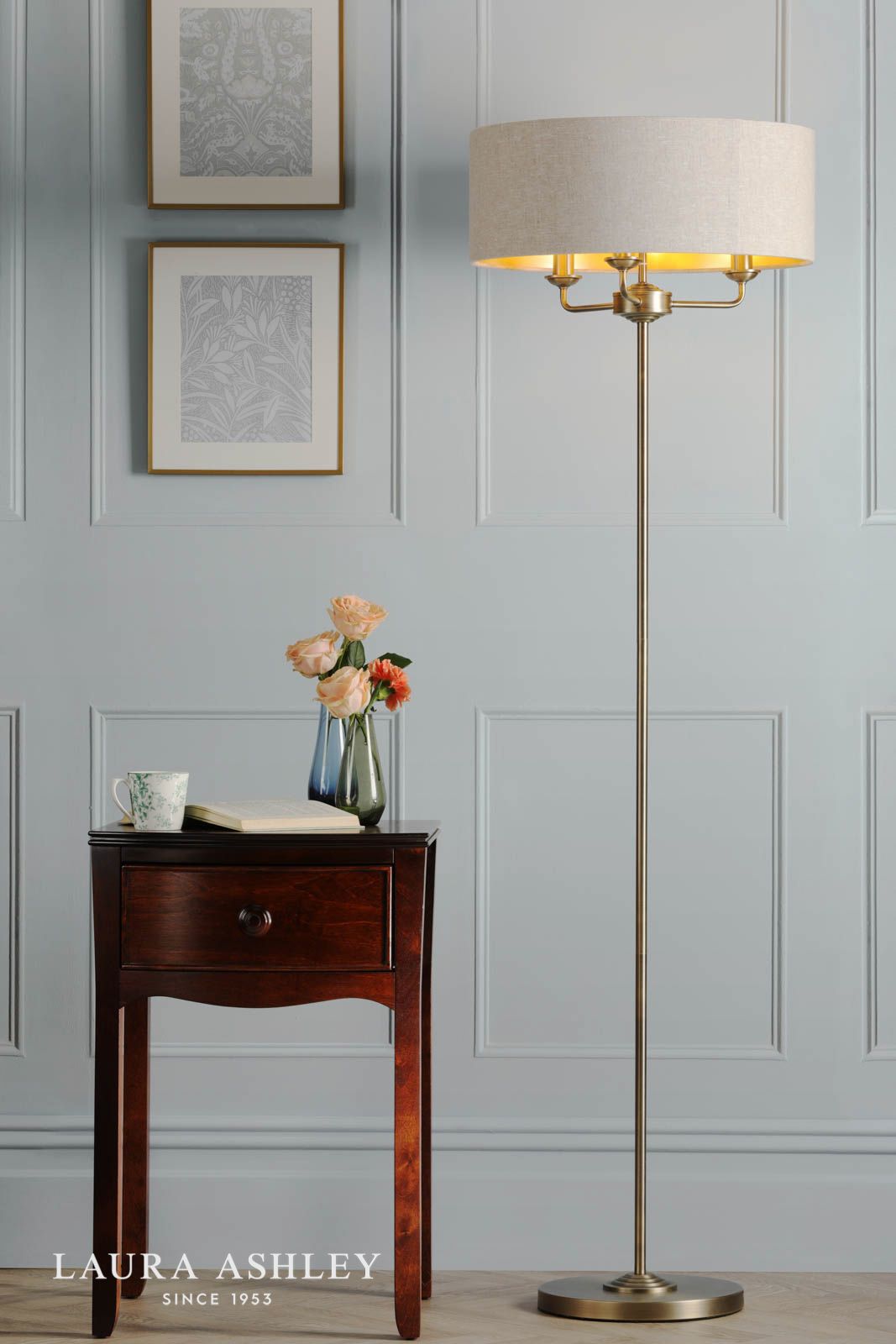 laura ashley Sorrento podna lampa od mat antiknog mesinga s prirodnim sjenilom 2 laura ashley Sorrento podna lampa od mat antiknog mesinga s prirodnim sjenilom - Stillorgan Decor