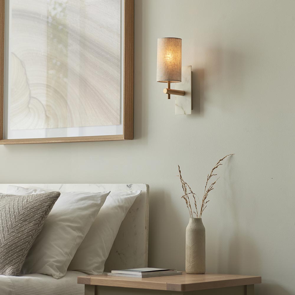 modern vägglampa för inomhusbruk i marmor och mässing med cylinderskärm 2 modern vägglampa för inomhusbruk i marmor och mässing med cylindrisk skärm - Stillorgan Decor